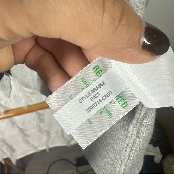 J. Crew Grey Cardigan Sweater sz S - Picture 6 of 7